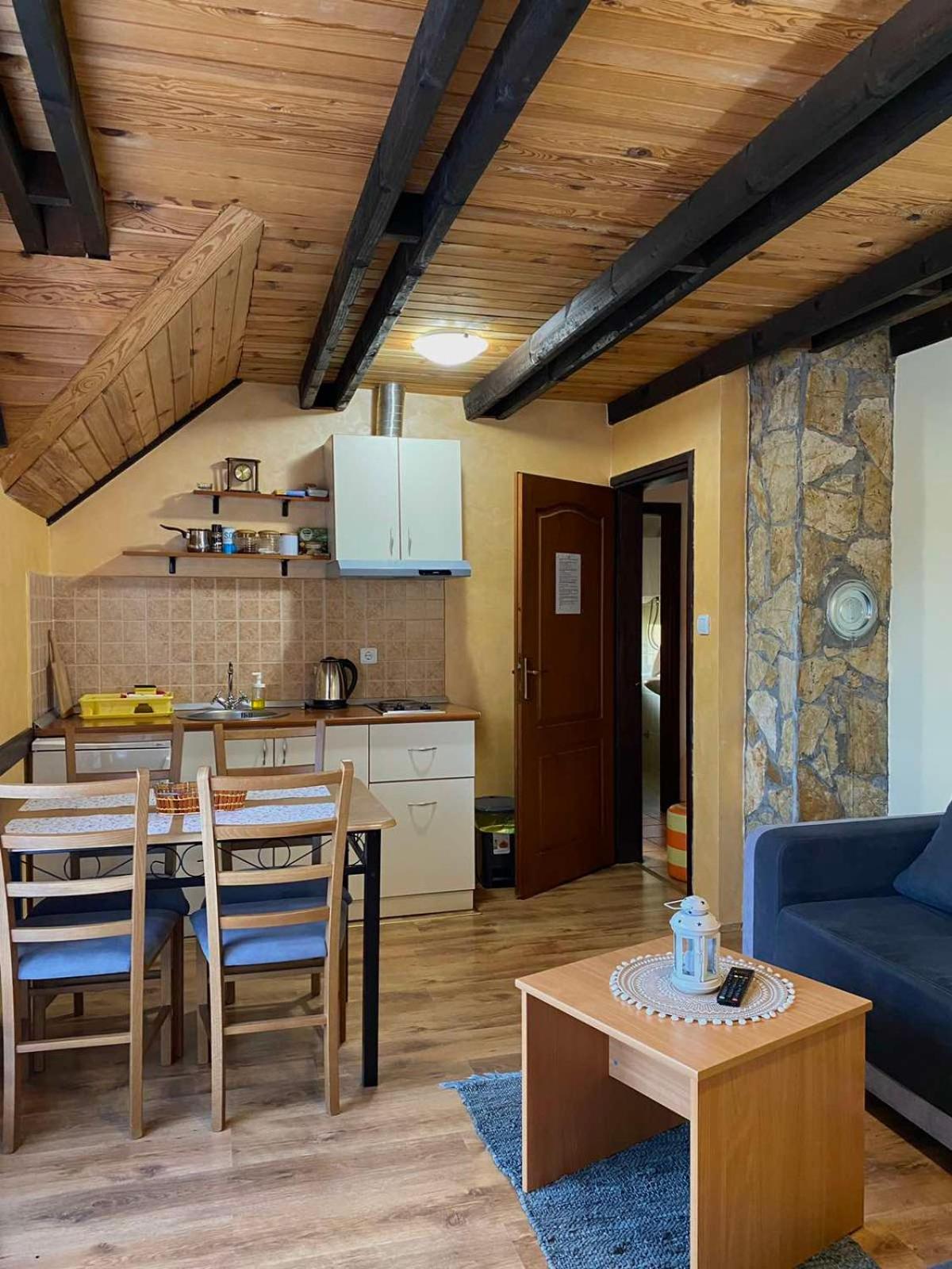 Apartment Tarski Konaci
