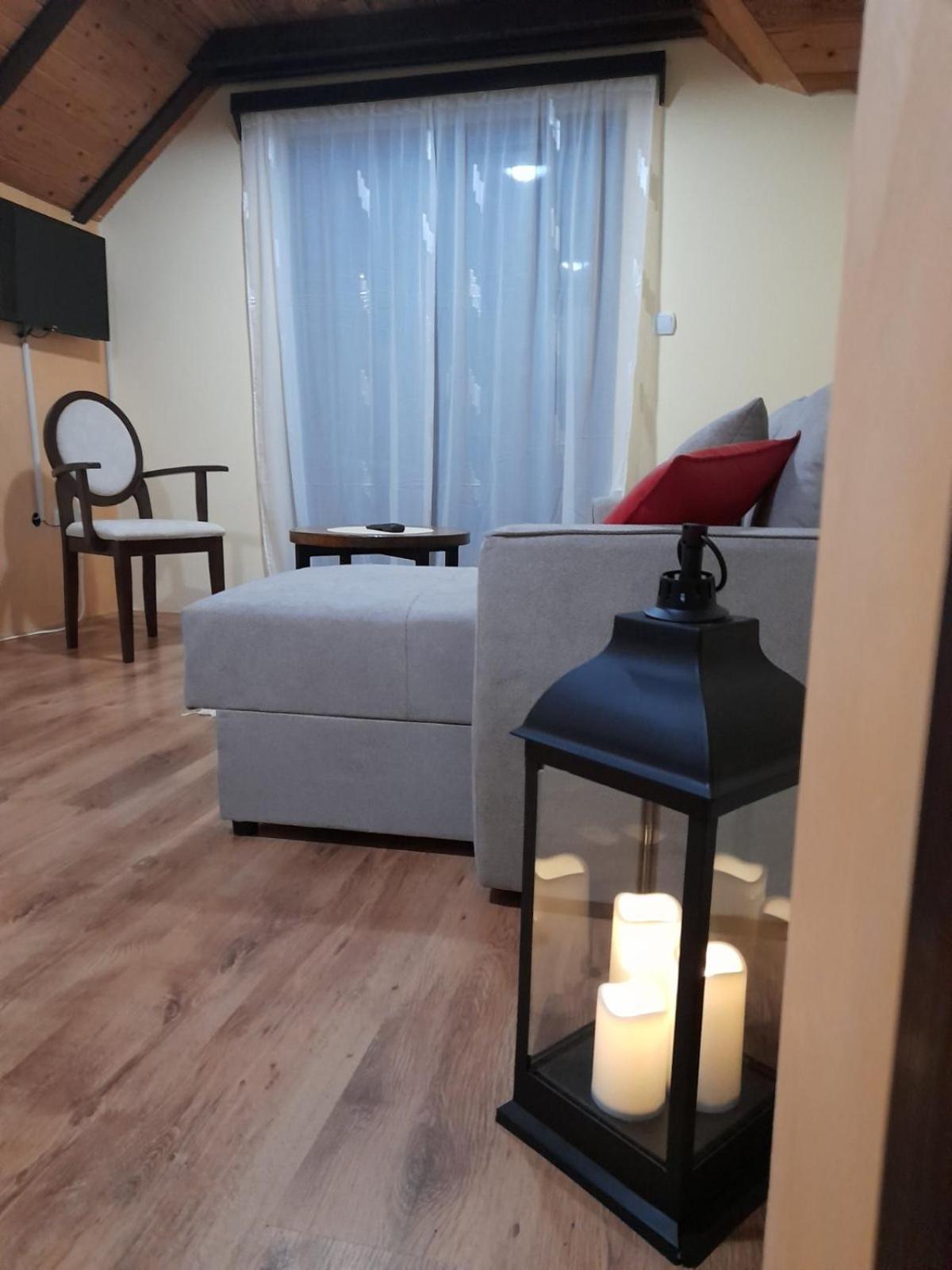 Apartment Tarski Konaci